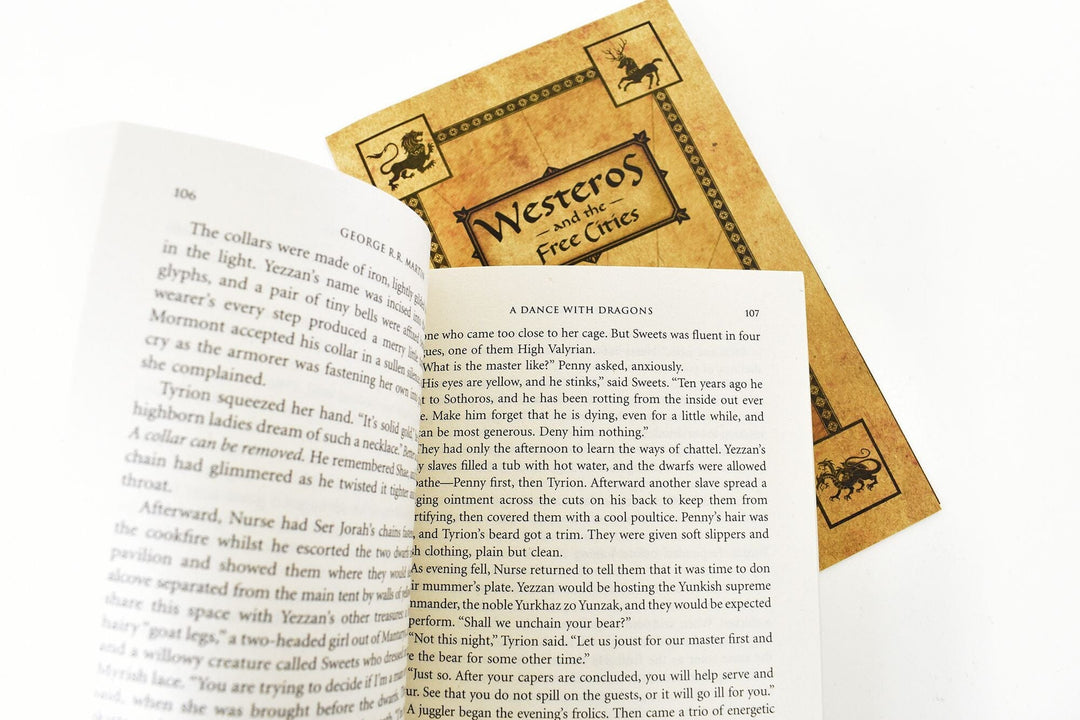 Game of Thrones by George RR Martin - A Song of Ice and Fire 7 Books Box Set (Poster Map Included) - Fiction - Paperback
