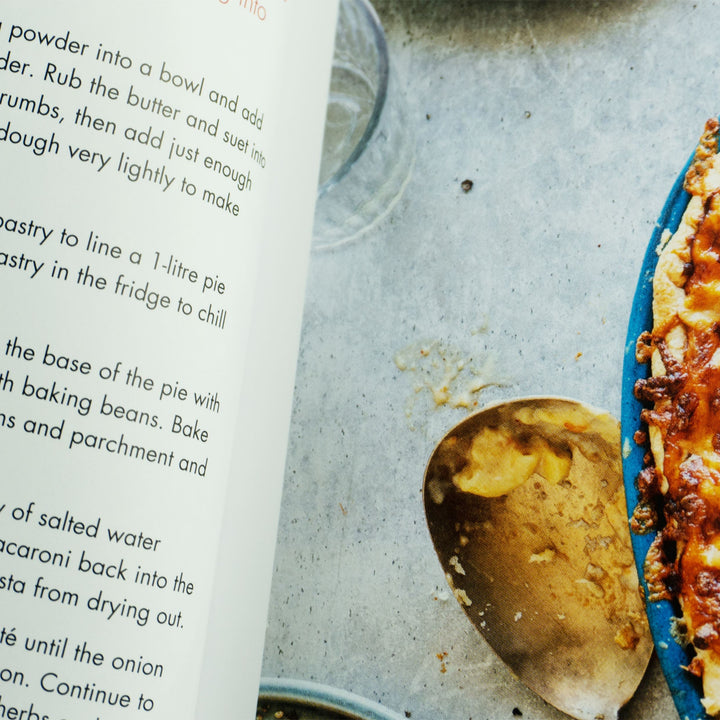 The Hairy Bikers’ Brilliant Bakes by Hairy Bikers - Hardback