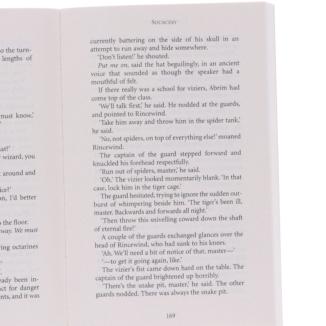 Discworld Series by Terry Pratchett: Book 1-5 Collection Set - Fiction - Paperback