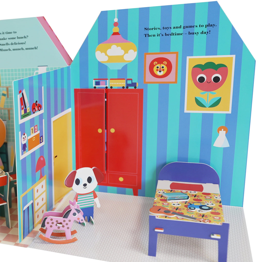 Fold-Out + Play: Doll's House: Build your own 3D house with interactive play pieces and stickers by Ingela P Arrhenius - Ages 4-7 - Board Book